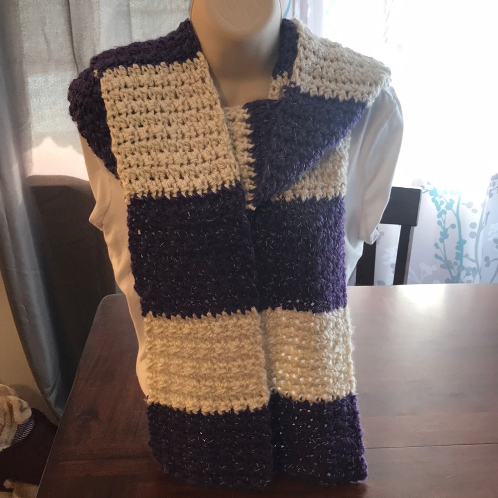 Long scarf